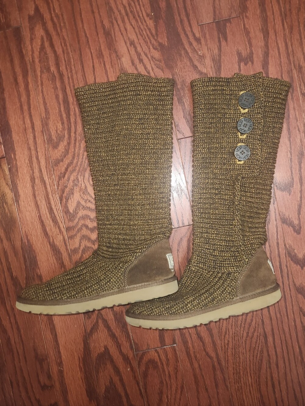 Brown Sweater Knit Women's Cardy Uggs with Buttons
